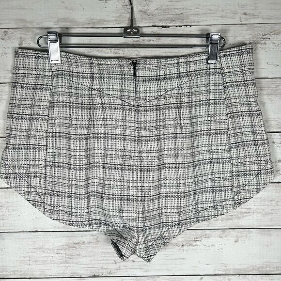 Keep It Brief Menswear Micro Shorts in Black And White Combo Sz 8 - Picture 4 of 8